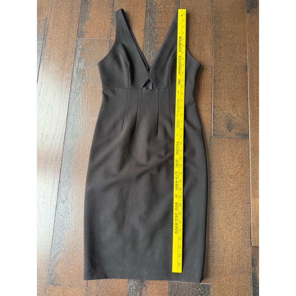 Alice + Olivia Yve black V-Neck Mesh Back Cutout Sheath Dress Size‎ 4 minimal - Picture 7 of 9